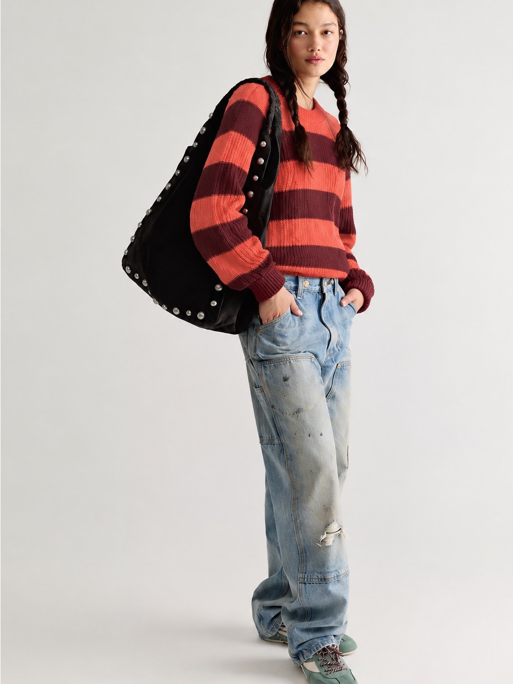 212. Relaxed Straight Women Jeans in Light Wash